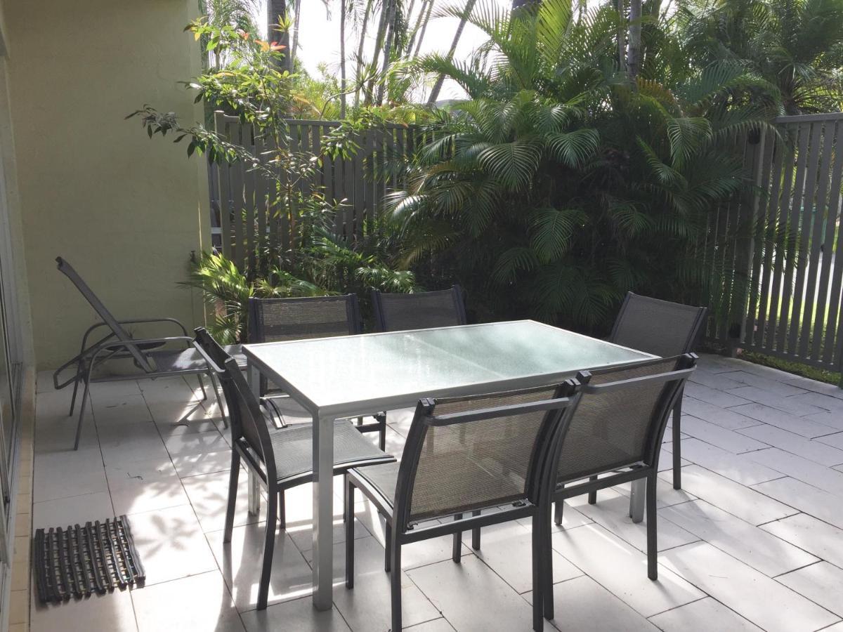 Le Court Villas Noosa Heads Dış mekan fotoğraf